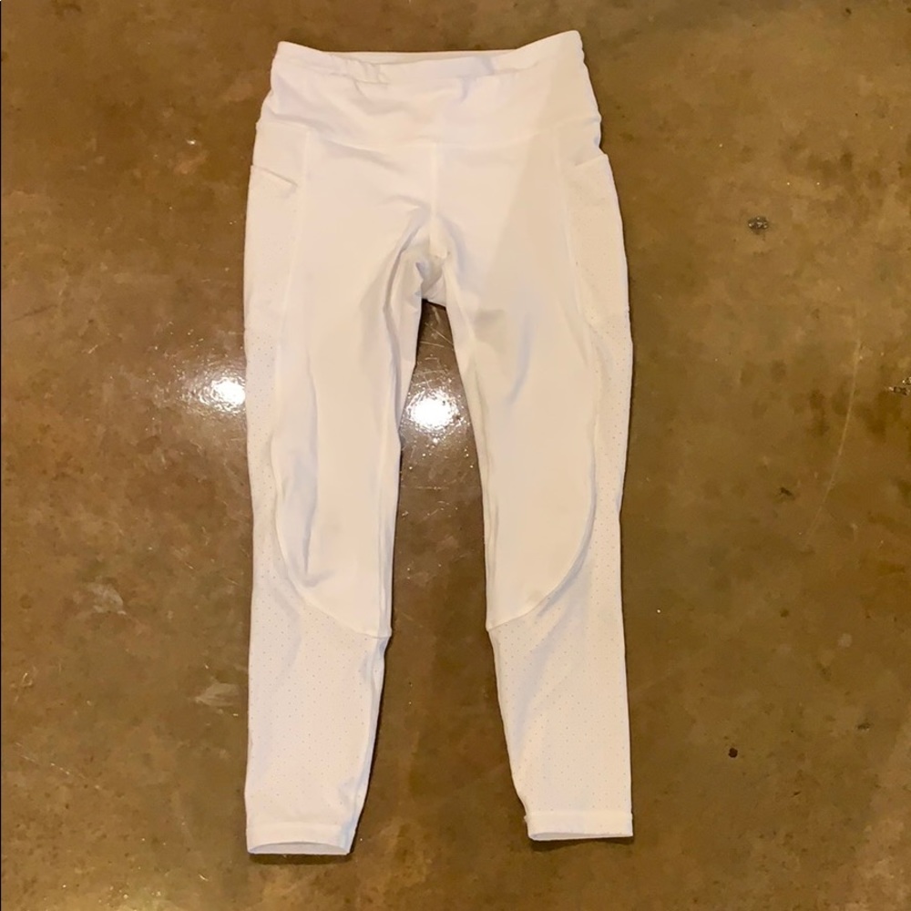 White lululemon workout pants